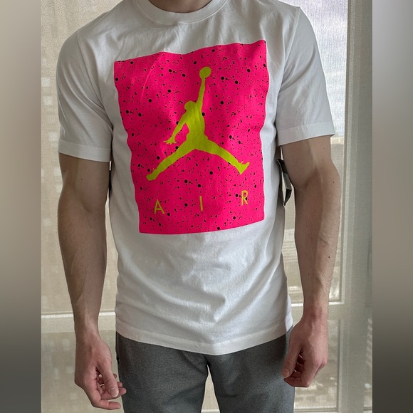 Jordan Men’s Tshirt - Size Medium - Picture 5 of 5